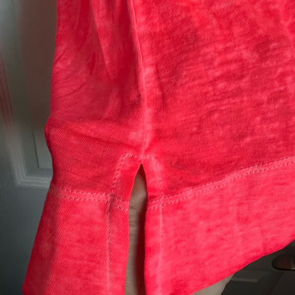 Vanity Neon Pink small lightweight top - Picture 4 of 4